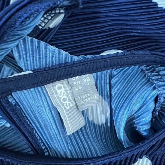 ASOS Navy Blue and White Polka Dot Romper Size 6 Accordion Pleated Shorts Tie - Picture 7 of 7